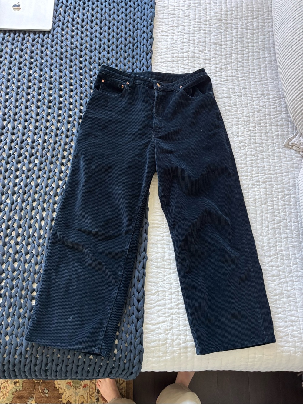 Women’s High-Rise Wide-Leg Corduroy Jeans - Black